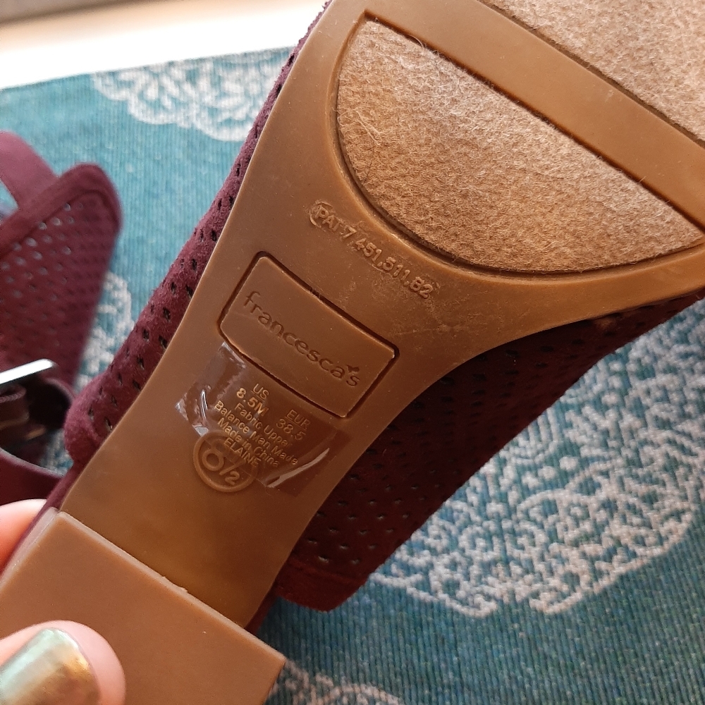 Maroon heels - Picture 12 of 13